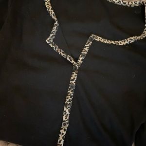 Black longsleeve top with buttons and cheetah print detail, super cute snd comfy